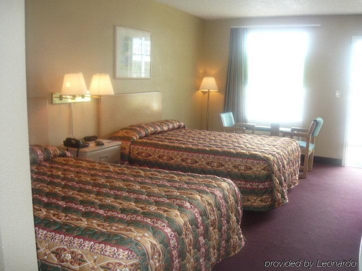 Key West Inn - Tuscumbia Room photo